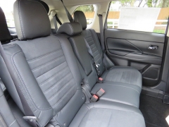 New 2019  Mitsubishi Outlander 4d SUV FWD SE at Promax Motors near Davenport, IA