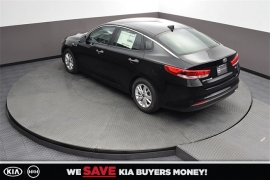 New 2018  Kia Optima 4d Sedan LX at Promax Motors near Davenport, IA