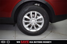 New 2018  Kia Sorento 4d SUV FWD LX at Promax Motors near Davenport, IA