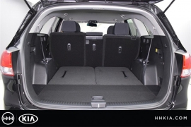 New 2018  Kia Sorento 4d SUV FWD LX at Promax Motors near Davenport, IA