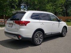 New 2019  Mitsubishi Outlander 4d SUV FWD SEL at Promax Motors near Davenport, IA