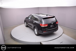 New 2018  Kia Sorento 4d SUV AWD LX at Promax Motors near Davenport, IA