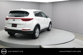New 2018  Kia Sportage 4d SUV FWD LX at Promax Motors near Davenport, IA