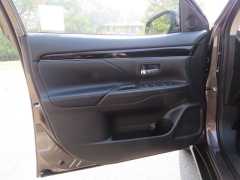 New 2019  Mitsubishi Outlander 4d SUV AWC SE at Promax Motors near Davenport, IA