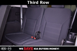 New 2018  Kia Sorento 4d SUV FWD LX at Promax Motors near Davenport, IA