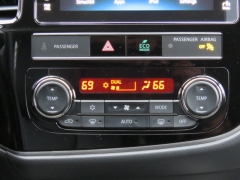 New 2019  Mitsubishi Outlander 4d SUV FWD SE at Promax Motors near Davenport, IA