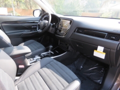 New 2019  Mitsubishi Outlander 4d SUV AWC SE at Promax Motors near Davenport, IA