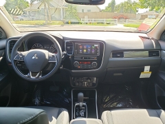 New 2019  Mitsubishi Outlander 4d SUV FWD SEL at Promax Motors near Davenport, IA