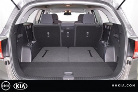 New 2018  Kia Sorento 4d SUV FWD LX at Promax Motors near Davenport, IA