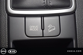 New 2018  Kia Sportage 4d SUV FWD LX at Promax Motors near Davenport, IA