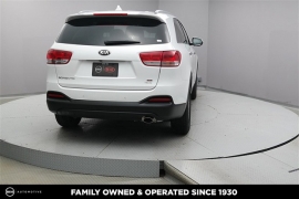 New 2018  Kia Sorento 4d SUV AWD LX at Promax Motors near Davenport, IA