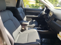 New 2019  Mitsubishi Outlander 4d SUV FWD SEL at Promax Motors near Davenport, IA