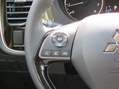 New 2019  Mitsubishi Outlander 4d SUV AWC SE at Promax Motors near Davenport, IA