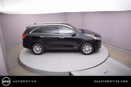 New 2018  Kia Sorento 4d SUV AWD LX at Promax Motors near Davenport, IA