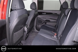 New 2018  Kia Sorento 4d SUV FWD LX at Promax Motors near Davenport, IA