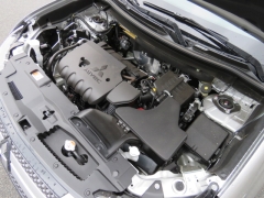 New 2019  Mitsubishi Outlander 4d SUV AWC SE at Promax Motors near Davenport, IA