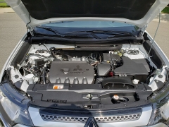 New 2019  Mitsubishi Outlander 4d SUV FWD SE at Promax Motors near Davenport, IA