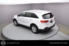 New 2018  Kia Sorento 4d SUV AWD LX at Promax Motors near Davenport, IA