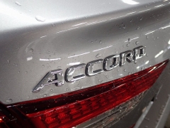 New 2018  Honda Accord Sedan 4d Touring 1&period;5L at Promax Motors near Davenport&comma; IA