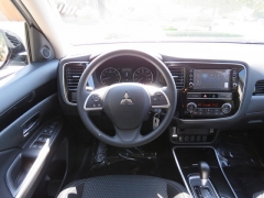 New 2019  Mitsubishi Outlander 4d SUV FWD ES at Promax Motors near Davenport, IA