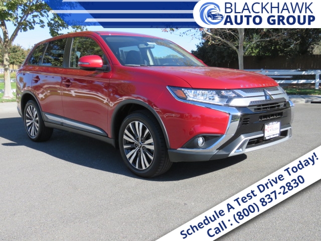 New 2019  Mitsubishi Outlander 4d SUV FWD SE at Blackhawk Used Cars near Bettendorf, IA