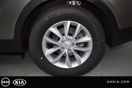 New 2018  Kia Sorento 4d SUV FWD LX at Promax Motors near Davenport, IA