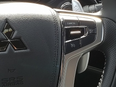 New 2019  Mitsubishi Outlander Plug-In Hybrid 4d SUV AWC SEL at Promax Motors near Davenport, IA