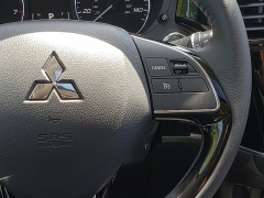 New 2019  Mitsubishi Outlander 4d SUV FWD SE at Promax Motors near Davenport, IA