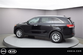 New 2018  Kia Sorento 4d SUV FWD LX at Promax Motors near Davenport, IA