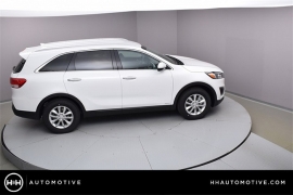 New 2018  Kia Sorento 4d SUV AWD LX at Promax Motors near Davenport, IA