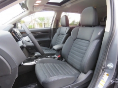 New 2019  Mitsubishi Outlander 4d SUV FWD SE at Promax Motors near Davenport, IA