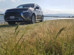 New 2019  Mitsubishi Outlander Plug-In Hybrid 4d SUV AWC GT at Promax Motors near Davenport, IA