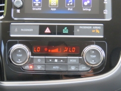 New 2019  Mitsubishi Outlander 4d SUV FWD SE at Promax Motors near Davenport, IA