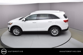 New 2018  Kia Sorento 4d SUV AWD LX at Promax Motors near Davenport, IA