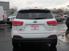 New 2017 Kia Sorento 4d Wagon AWD LX at Kia of Lincoln near Lincoln, NE