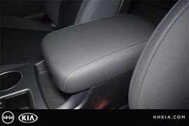 New 2018  Kia Sorento 4d SUV FWD LX at Promax Motors near Davenport, IA