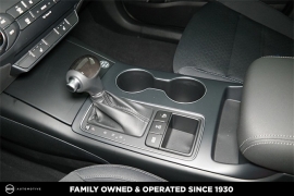 New 2018  Kia Sorento 4d SUV AWD LX at Promax Motors near Davenport, IA