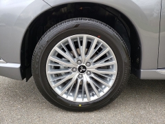 New 2019  Mitsubishi Outlander Plug-In Hybrid 4d SUV AWC SEL at Promax Motors near Davenport, IA