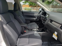 New 2019  Mitsubishi Outlander 4d SUV FWD SEL at Promax Motors near Davenport, IA