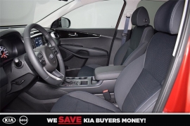New 2018  Kia Sorento 4d SUV FWD LX at Promax Motors near Davenport, IA