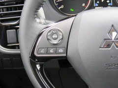 New 2019  Mitsubishi Outlander 4d SUV AWC SE at Promax Motors near Davenport, IA