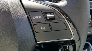 New 2019  Mitsubishi Outlander 4d SUV FWD SE at Promax Motors near Davenport, IA