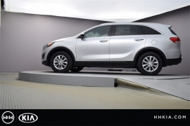 New 2018  Kia Sorento 4d SUV AWD LX at Promax Motors near Davenport, IA