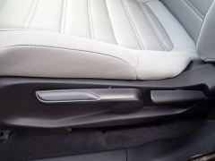 New 2018  Honda CR-V 4d SUV AWD LX at Promax Motors near Davenport, IA