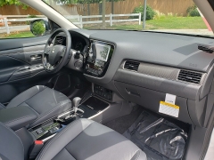 New 2019  Mitsubishi Outlander 4d SUV FWD SEL at Promax Motors near Davenport, IA