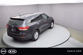 New 2018  Kia Sorento 4d SUV FWD LX V6 at Promax Motors near Davenport, IA