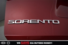 New 2018  Kia Sorento 4d SUV FWD LX at Promax Motors near Davenport, IA