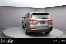 New 2018  Kia Sorento 4d SUV FWD LX at Promax Motors near Davenport, IA