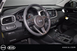 New 2018  Kia Sorento 4d SUV FWD LX at Promax Motors near Davenport, IA