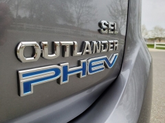 New 2019  Mitsubishi Outlander Plug-In Hybrid 4d SUV AWC SEL at Promax Motors near Davenport, IA